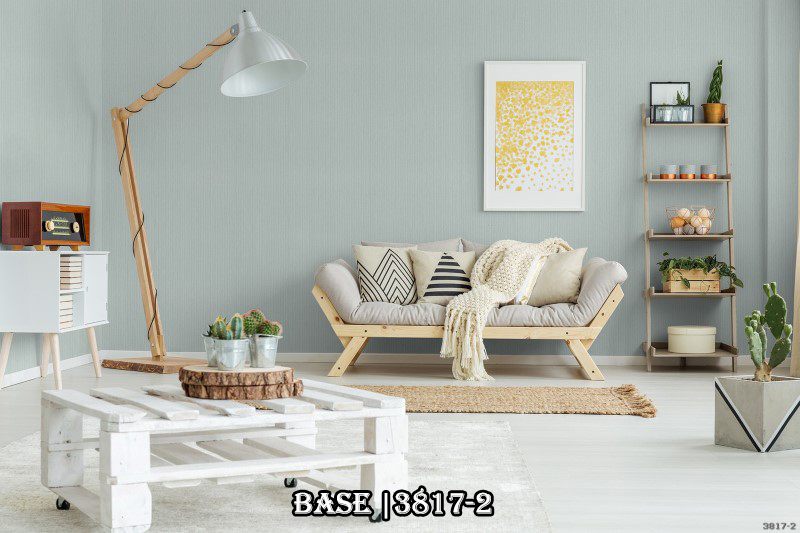 Mẫu giấy dán tường màu xanh 3817-2 có sự kết hợp với nội thất màu sáng trắng, khiến nó trông nổi bật hơn rất nhiều.